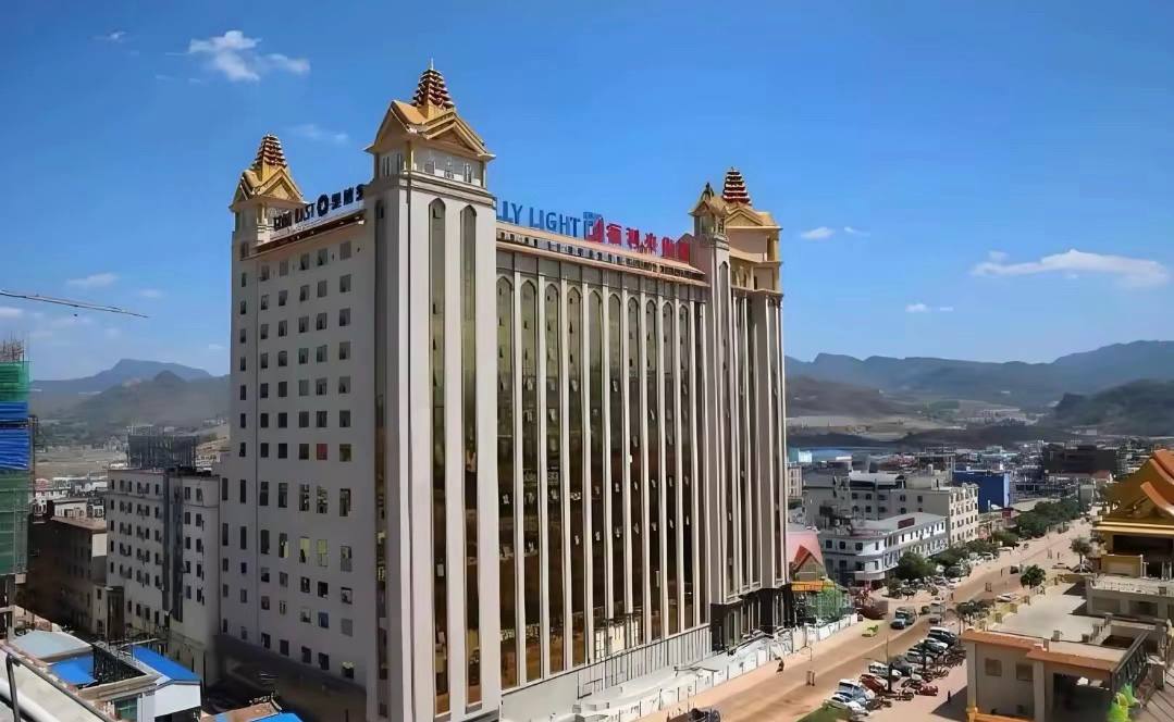 果博福布斯-时空回廊 剧情画面